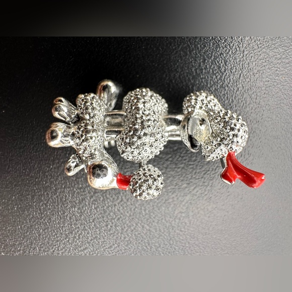 Vintage Silver Poodle with Red Enamel Bow Brooch - Picture 4 of 5
